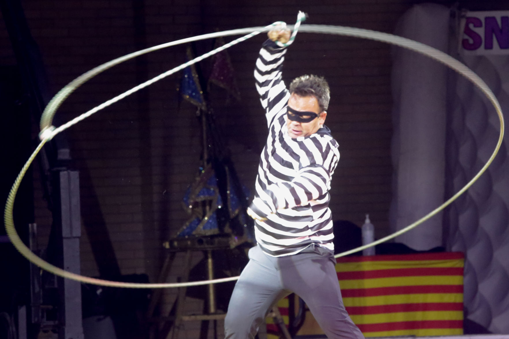 112821-nws-circus 8.jpg